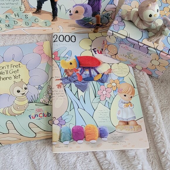 VTG 2000 Precious Moments Enesco Fun Club Box w/ Catepillar Plushes & Figurine - Picture 4 of 15